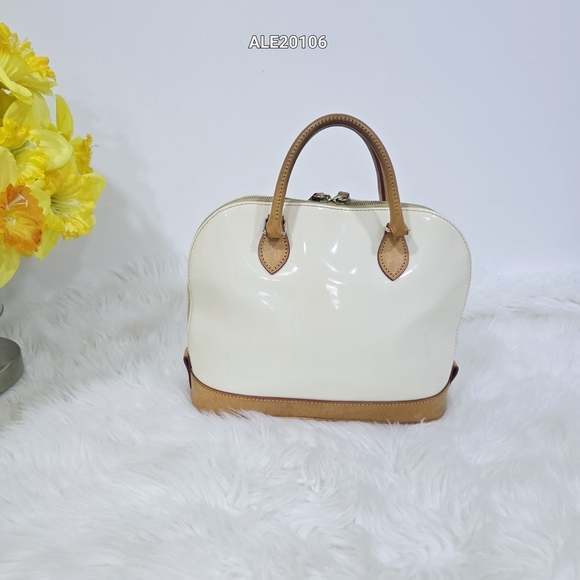 Dooney & Bourke Cream and Tan Satchel - Picture 3 of 12